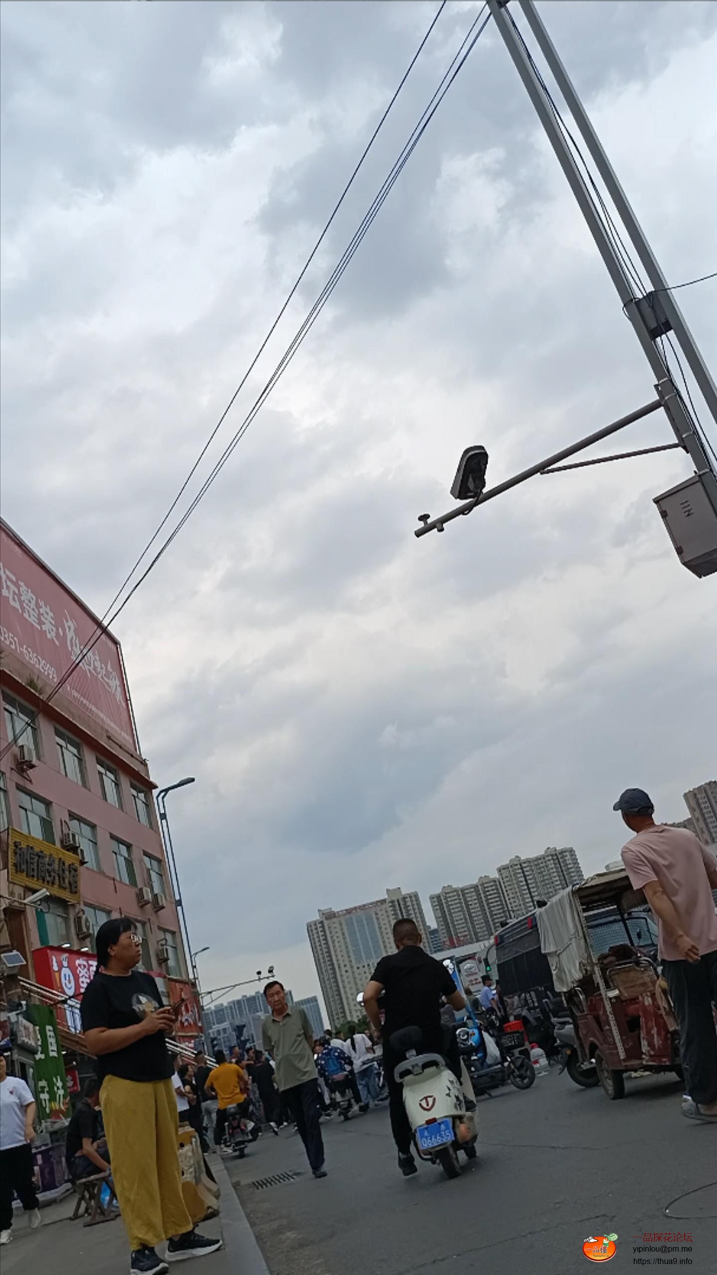 811527.mp4_2025214657632.jpg